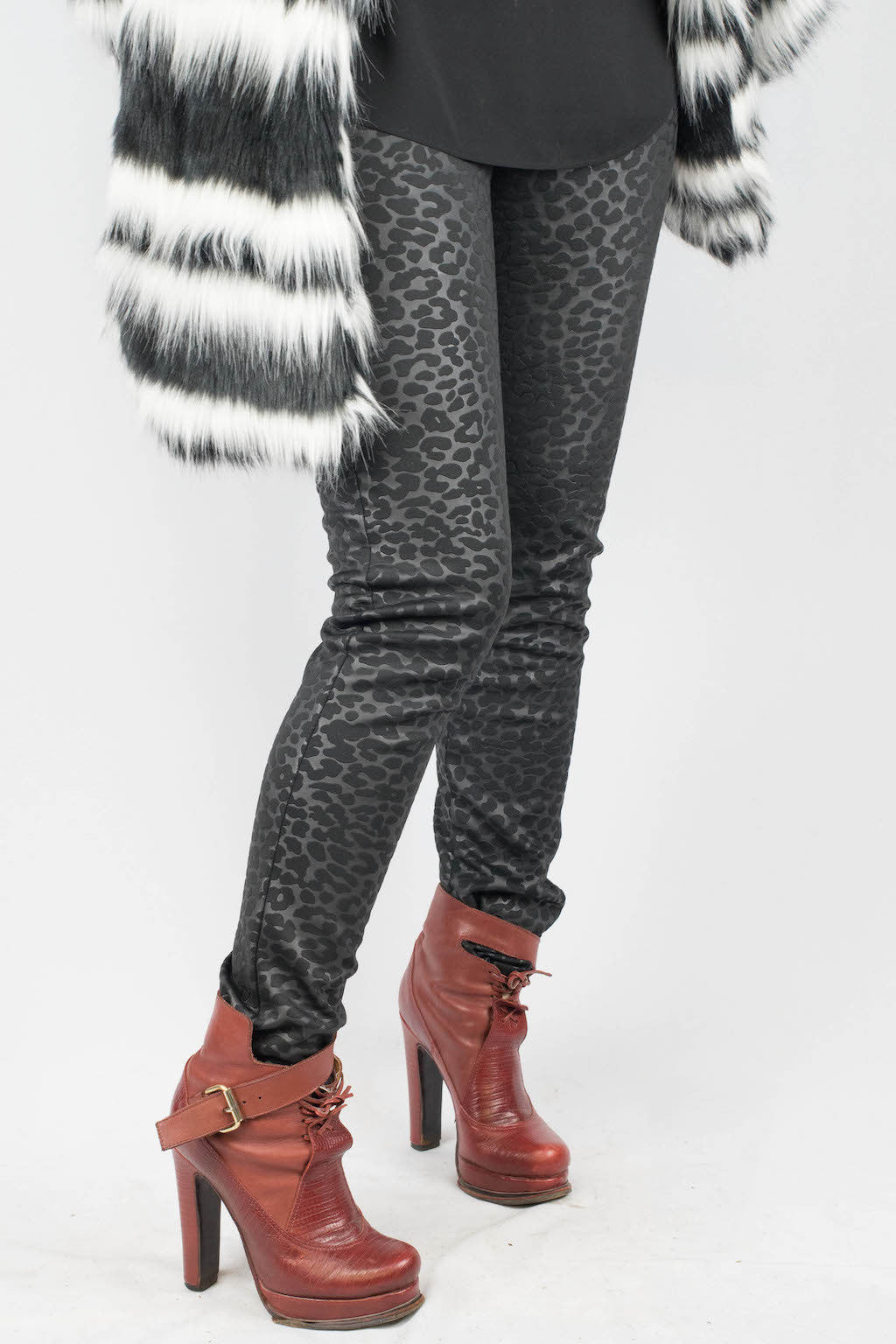 Electra Leopard Fitted Scuba Pants - ANA MARIA KIM
- 1