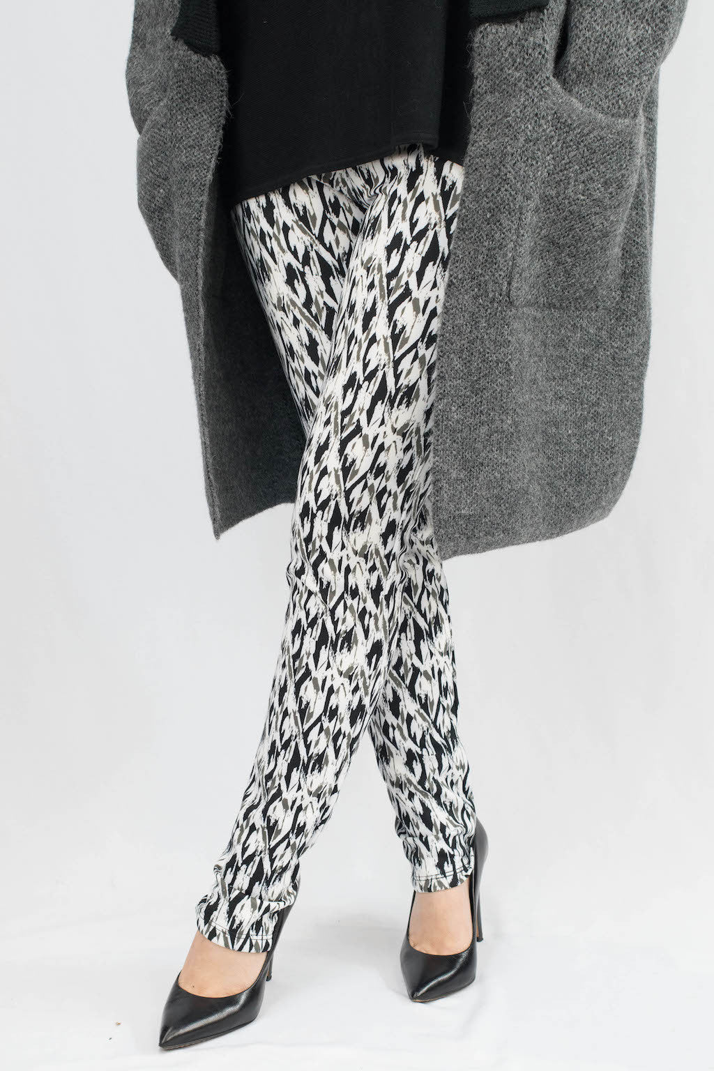 Erin Diamond Abstract Scuba Pants - ANA MARIA KIM
- 1