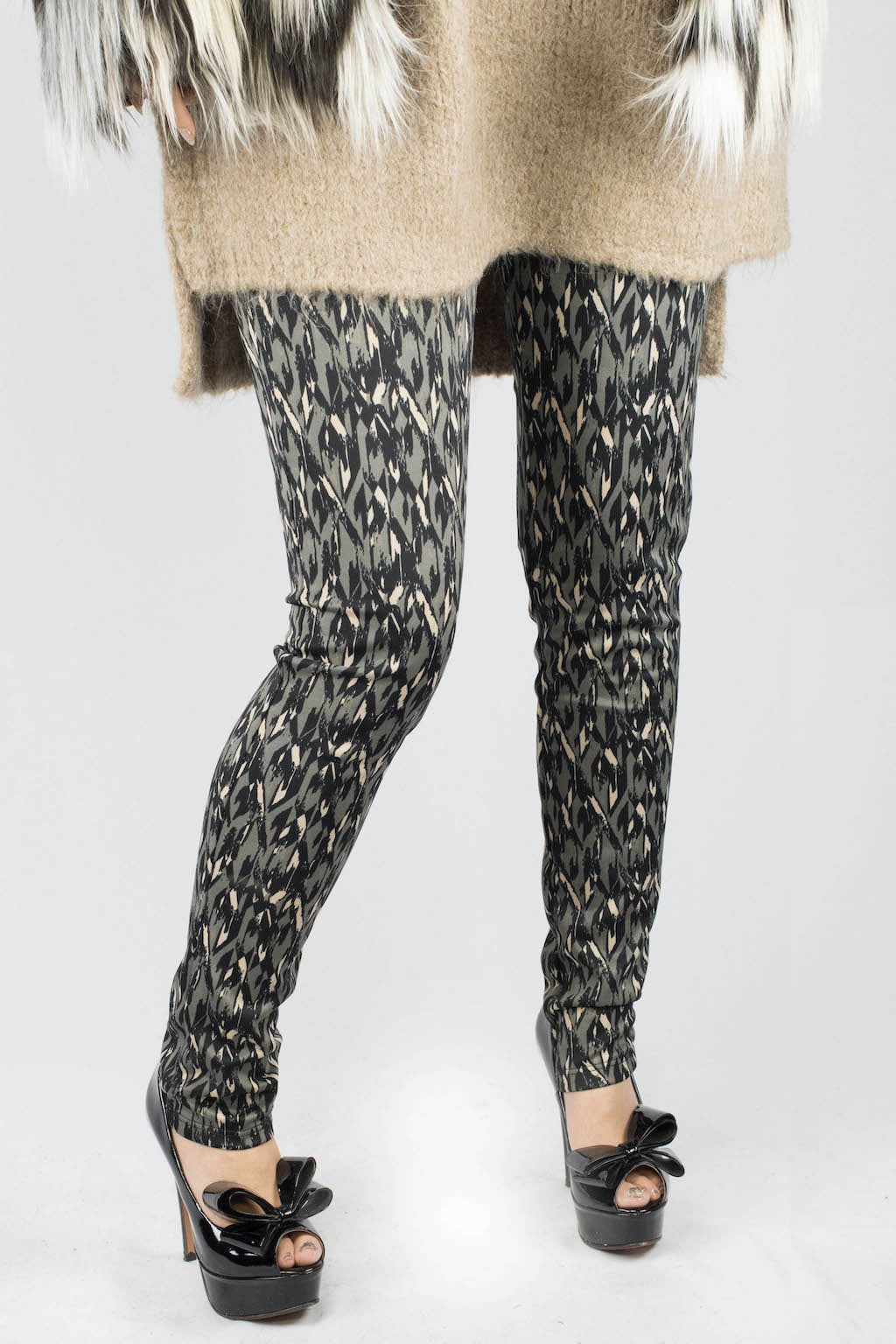 Erin Diamond Abstract Scuba Pants - ANA MARIA KIM
- 3